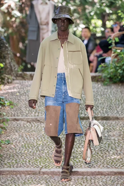 Look 7
